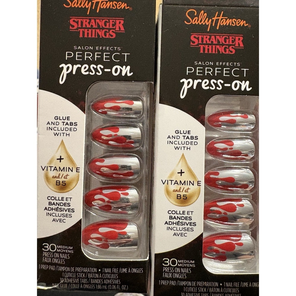 2-Sally Hansen Stranger Things Press-On Nails Medium Oval Full Red/silver Blood
